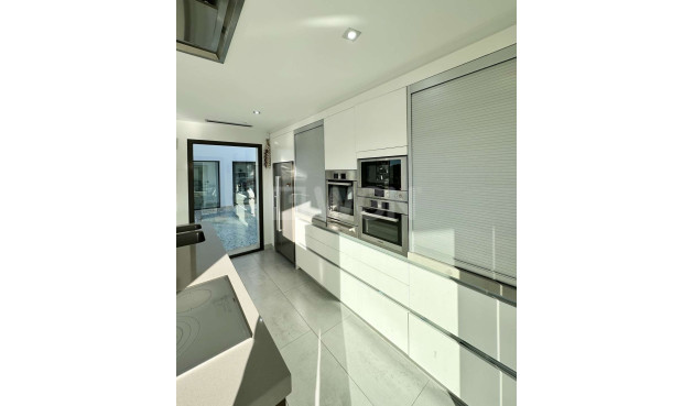 Odsprzedaż - Villa - Jávea - Costa Blanca