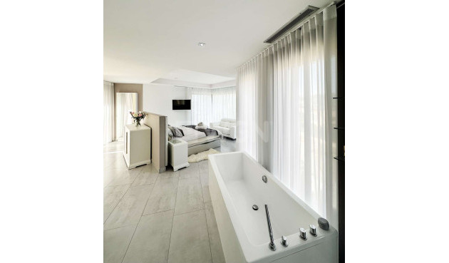 Odsprzedaż - Villa - Jávea - Costa Blanca