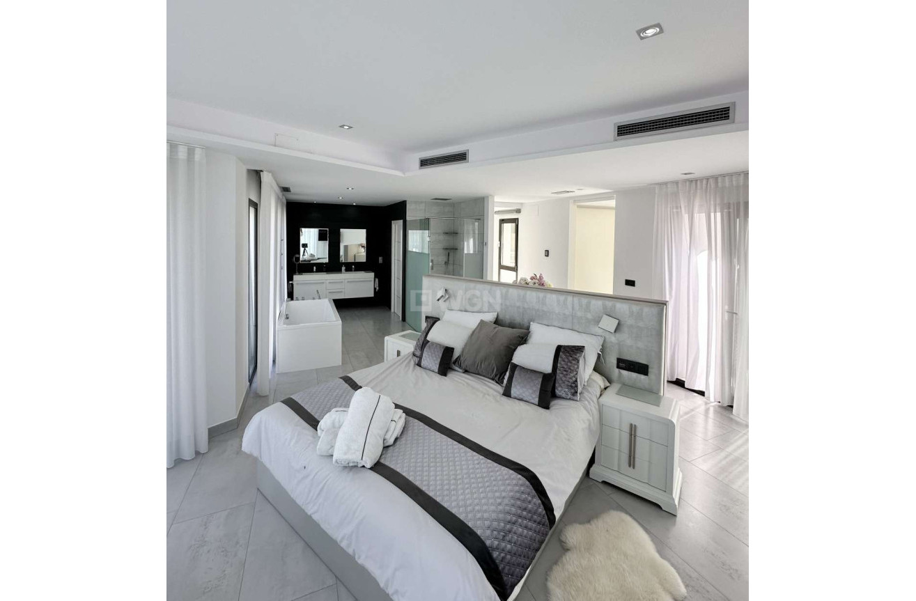 Odsprzedaż - Villa - Jávea - Costa Blanca