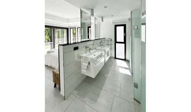 Odsprzedaż - Villa - Jávea - Costa Blanca