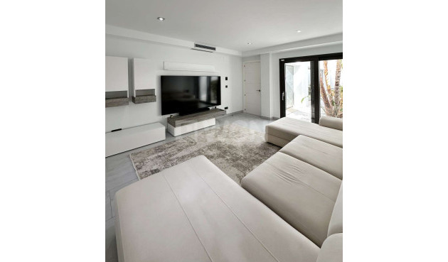 Odsprzedaż - Villa - Jávea - Costa Blanca