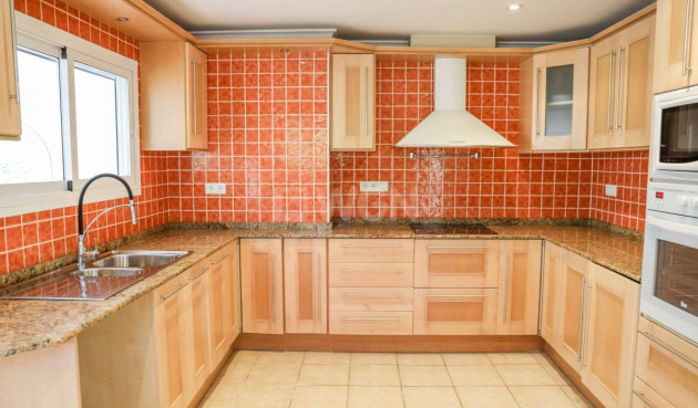 Odsprzedaż - Villa - Jávea - Costa Blanca