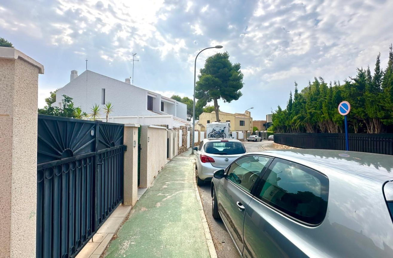 Odsprzedaż - Mieszkanie w bloku - Orihuela Costa - Altos De Campoamor