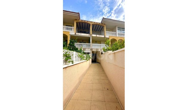 Odsprzedaż - Mieszkanie w bloku - Orihuela Costa - Altos De Campoamor