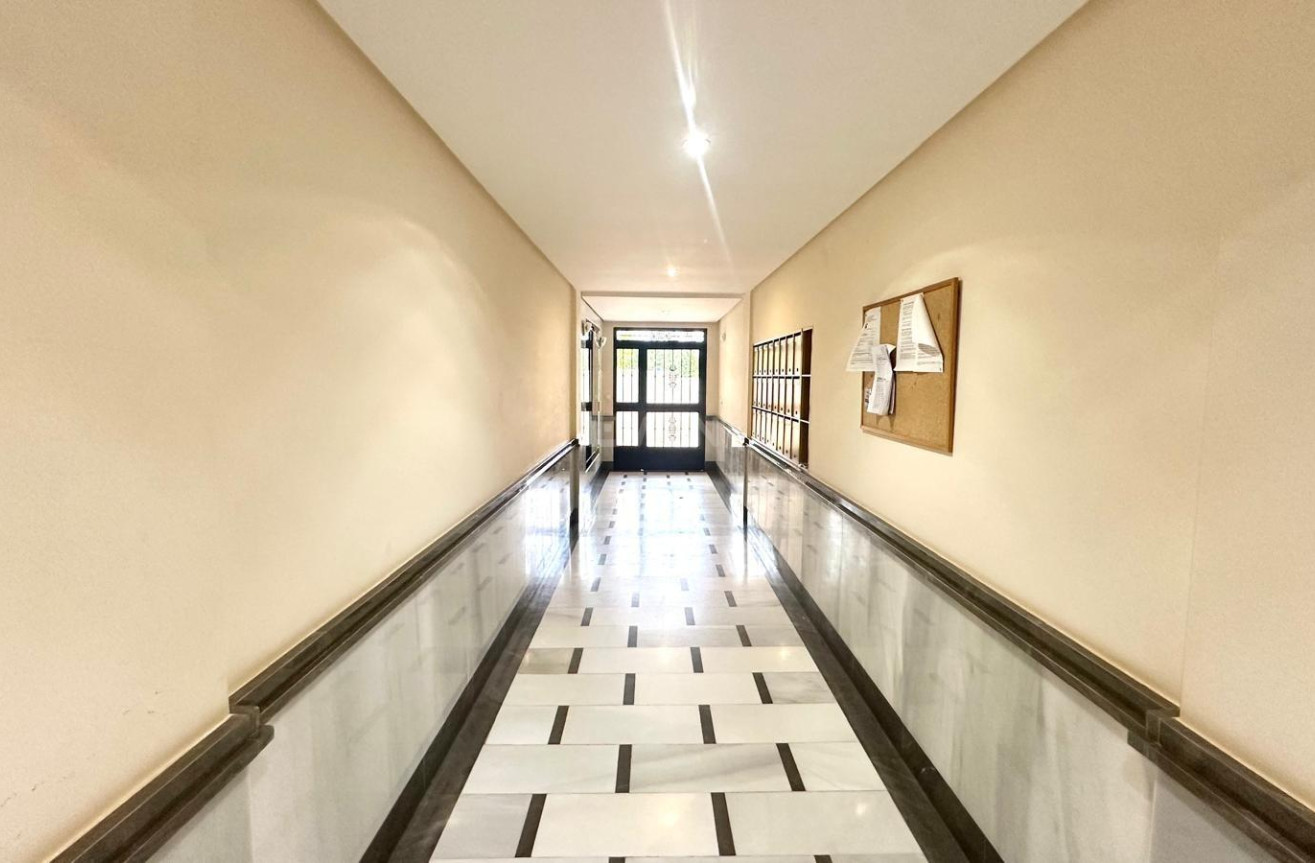 Odsprzedaż - Mieszkanie w bloku - Orihuela Costa - Altos De Campoamor