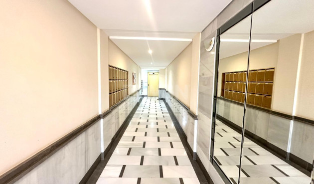 Odsprzedaż - Mieszkanie w bloku - Orihuela Costa - Altos De Campoamor