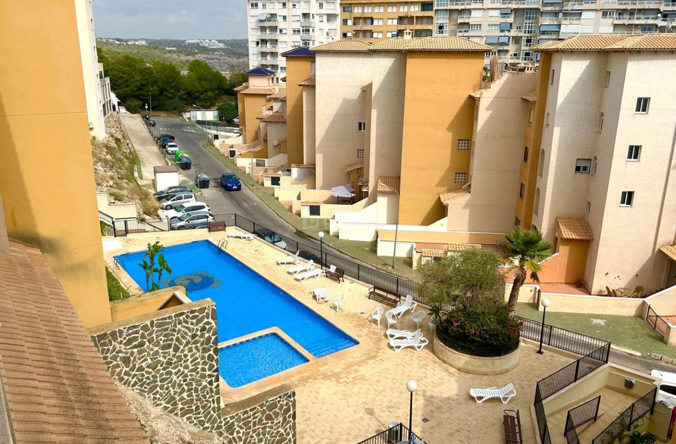 Odsprzedaż - Mieszkanie w bloku - Orihuela Costa - Altos De Campoamor