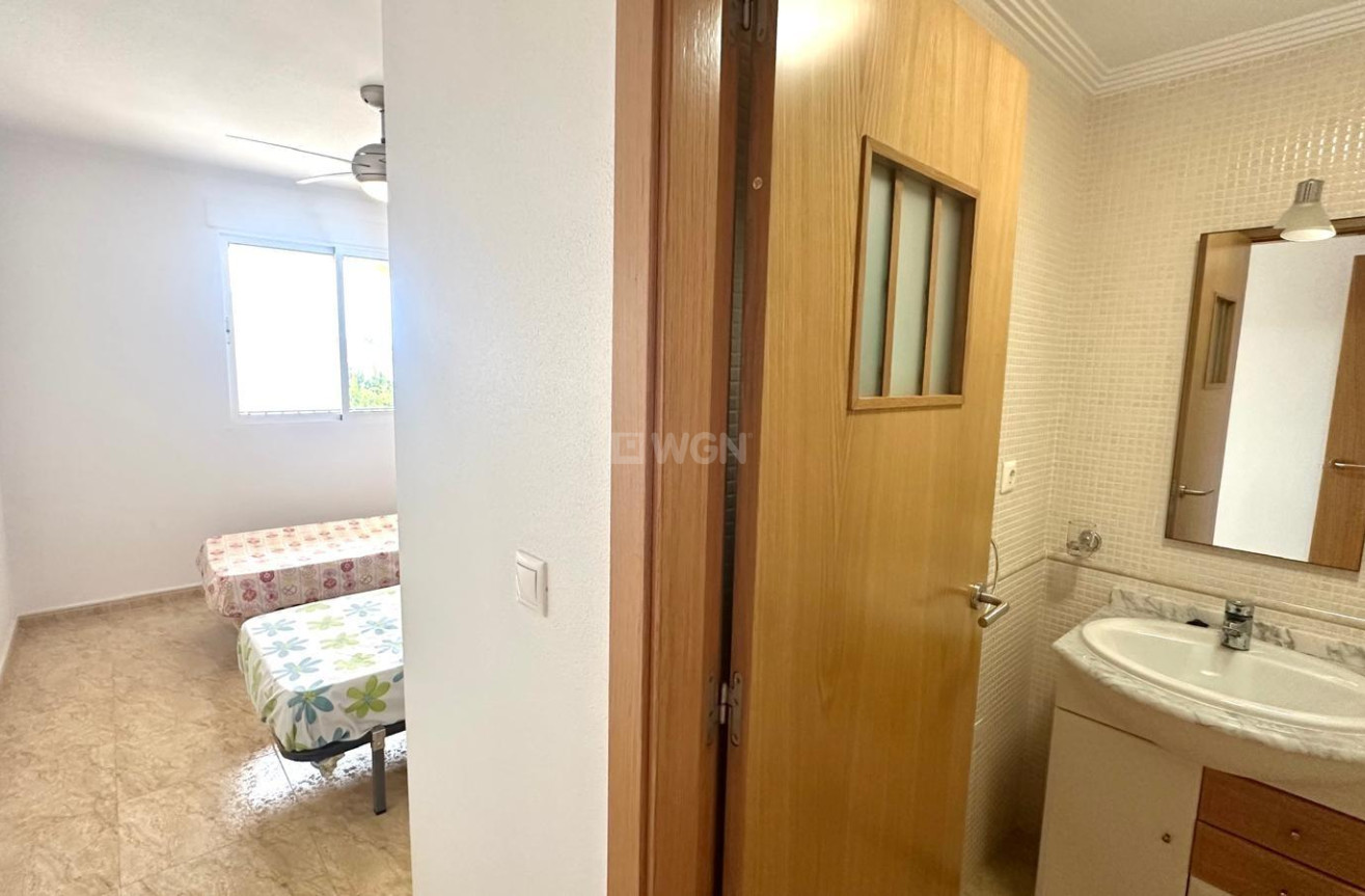 Odsprzedaż - Mieszkanie w bloku - Orihuela Costa - Altos De Campoamor