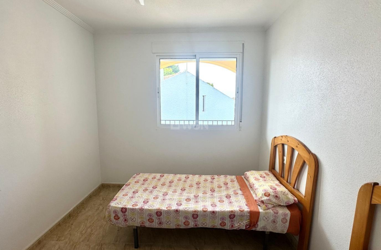 Odsprzedaż - Mieszkanie w bloku - Orihuela Costa - Altos De Campoamor