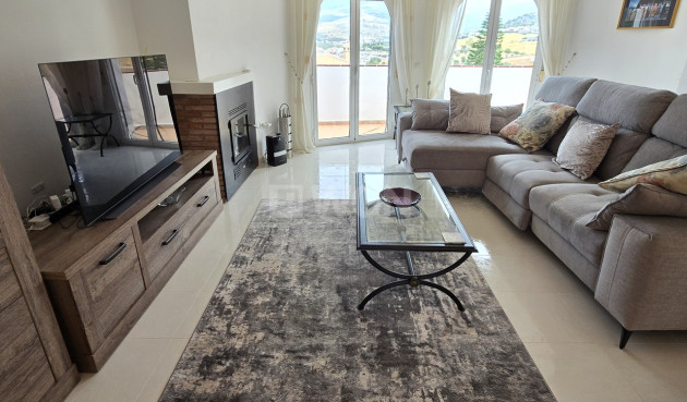 Odsprzedaż - Villa - Alcaucín - Inland