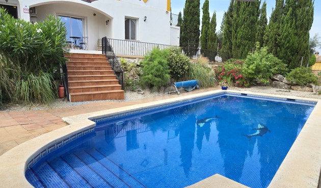 Odsprzedaż - Villa - Alcaucín - Inland