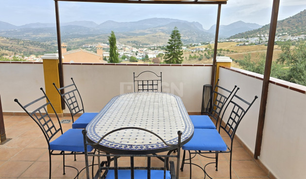 Odsprzedaż - Villa - Alcaucín - Inland