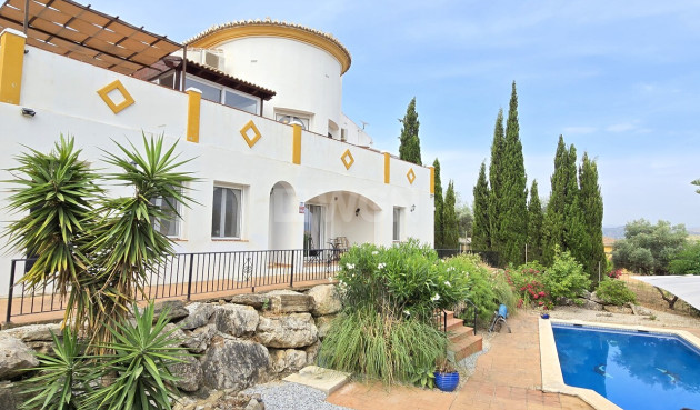 Odsprzedaż - Villa - Alcaucín - Inland