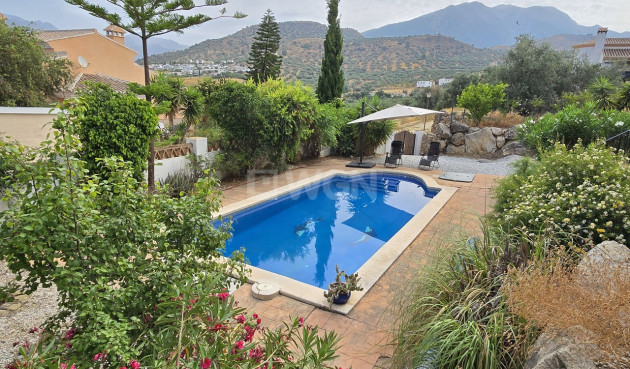 Odsprzedaż - Villa - Alcaucín - Inland