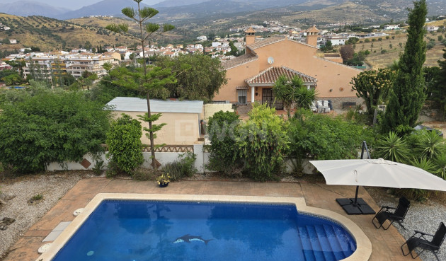 Odsprzedaż - Villa - Alcaucín - Inland