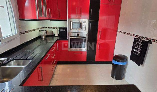 Odsprzedaż - Villa - Alcaucín - Inland