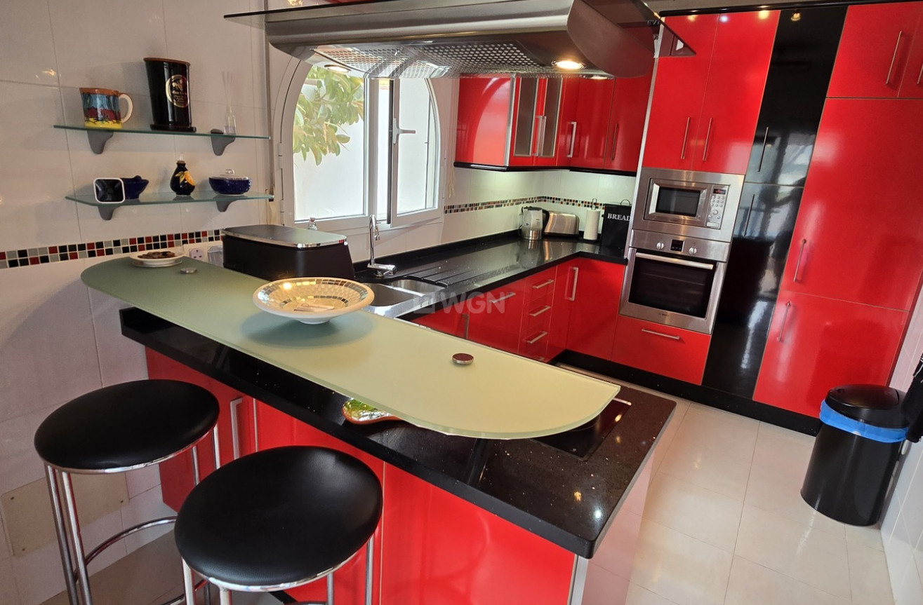 Odsprzedaż - Villa - Alcaucín - Inland