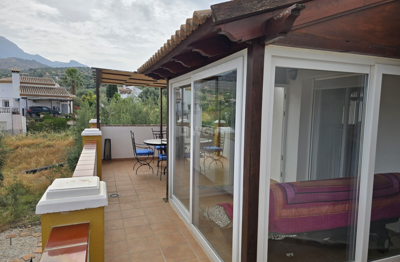 Odsprzedaż - Villa - Alcaucín - Inland