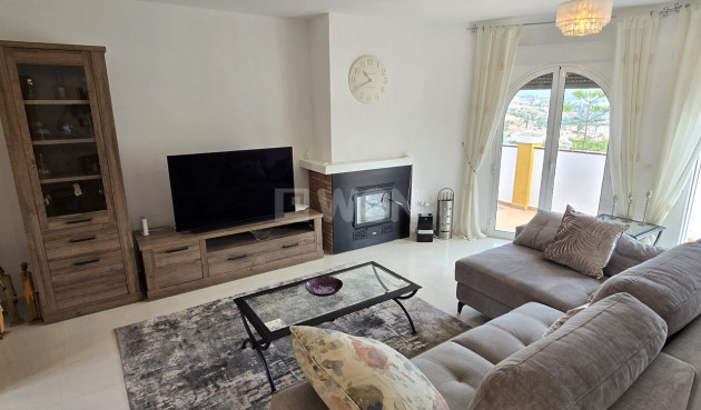 Odsprzedaż - Villa - Alcaucín - Inland