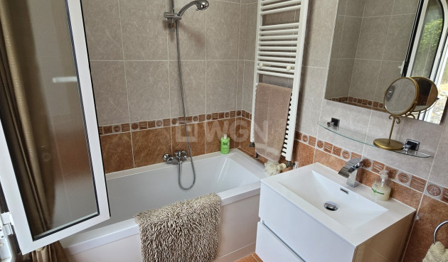 Odsprzedaż - Villa - Alcaucín - Inland