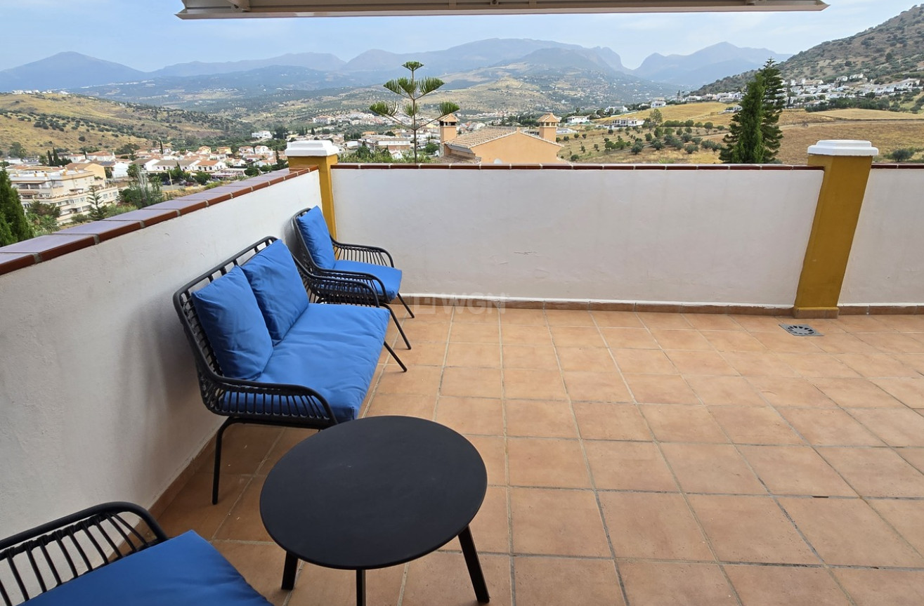 Odsprzedaż - Villa - Alcaucín - Inland