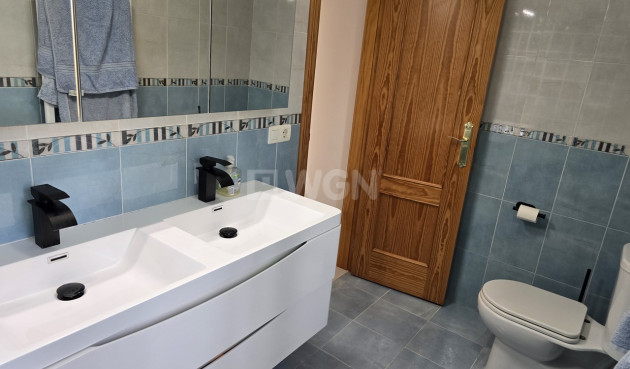 Odsprzedaż - Villa - Alcaucín - Inland