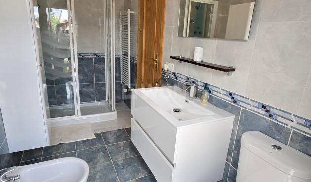 Odsprzedaż - Villa - Alcaucín - Inland