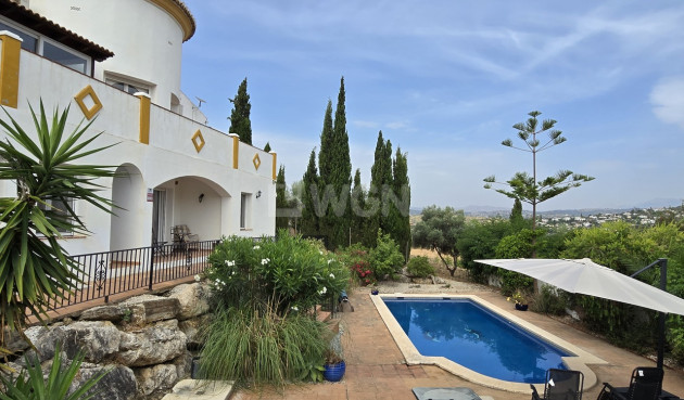 Odsprzedaż - Villa - Alcaucín - Inland