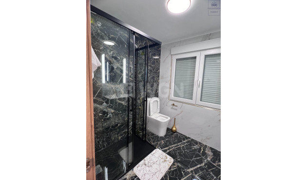 Odsprzedaż - Bungalow - Torrevieja - Centro