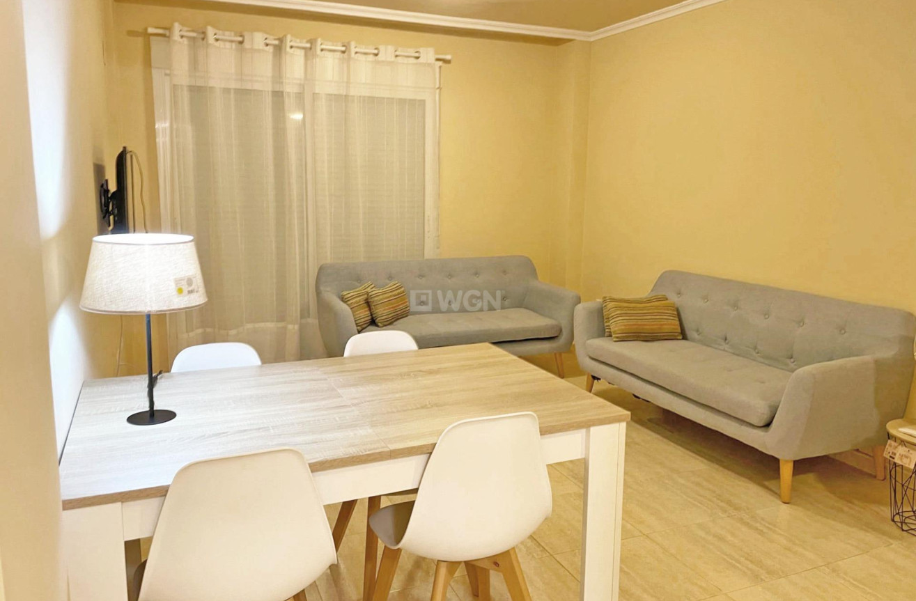 Reventa - Apartamento / piso - Guardamar del Segura - Puerto Deportivo