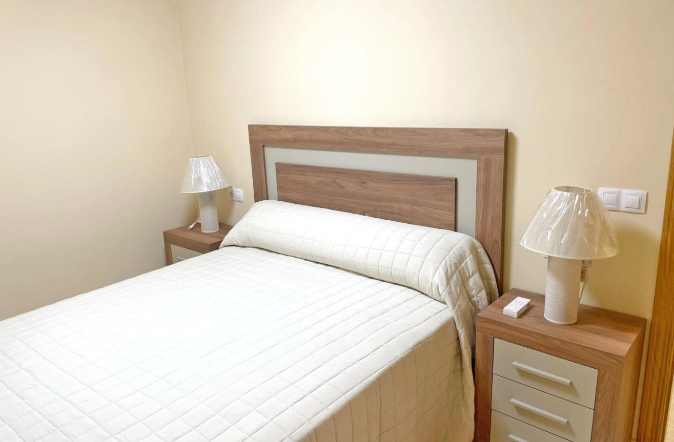 Reventa - Apartamento / piso - Guardamar del Segura - Puerto Deportivo