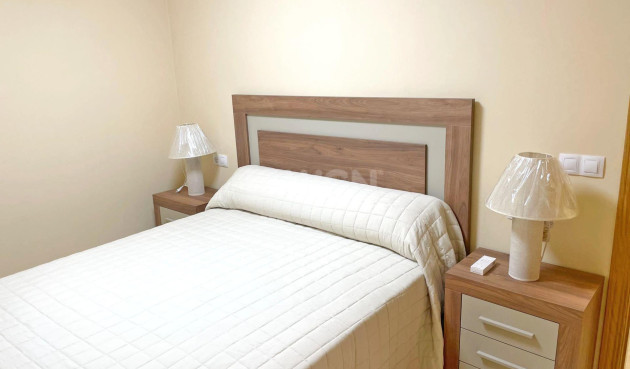 Reventa - Apartamento / piso - Guardamar del Segura - Puerto Deportivo