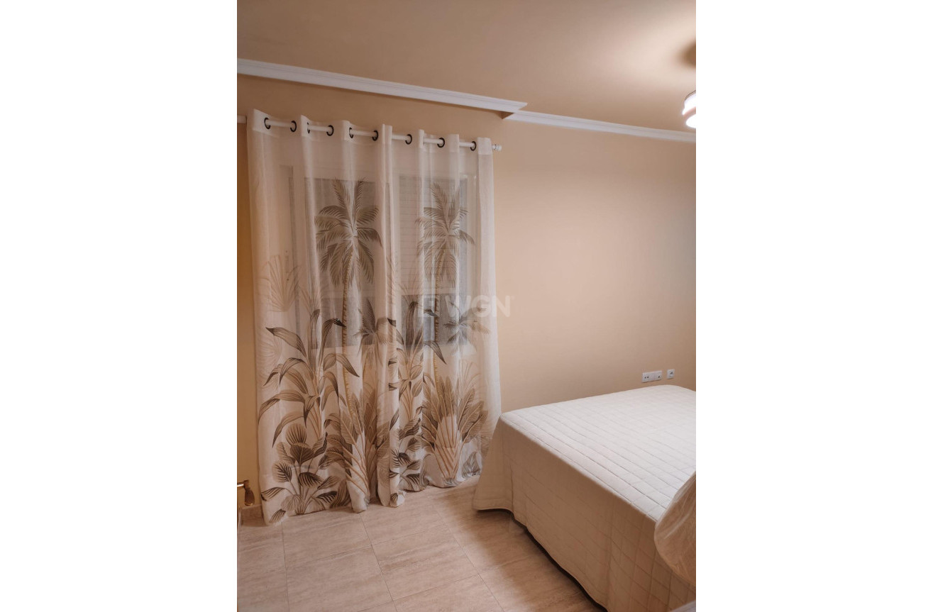 Reventa - Apartamento / piso - Guardamar del Segura - Puerto Deportivo