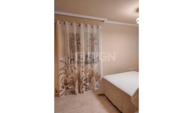 Reventa - Apartamento / piso - Guardamar del Segura - Puerto Deportivo