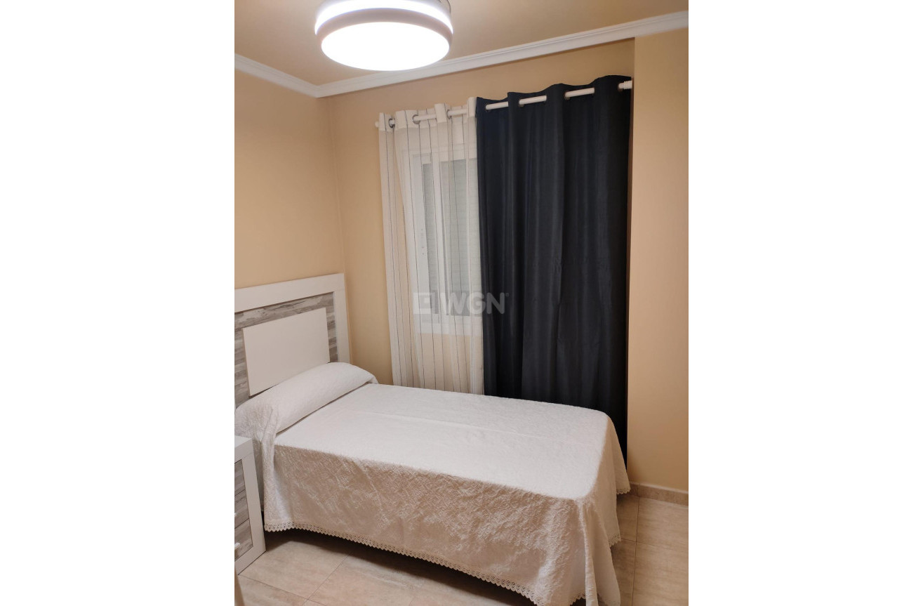Reventa - Apartamento / piso - Guardamar del Segura - Puerto Deportivo