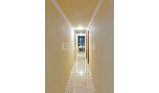 Reventa - Apartamento / piso - Guardamar del Segura - Puerto Deportivo