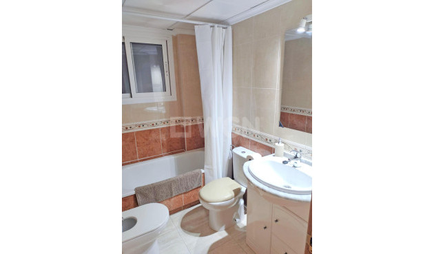 Reventa - Apartamento / piso - Guardamar del Segura - Puerto Deportivo