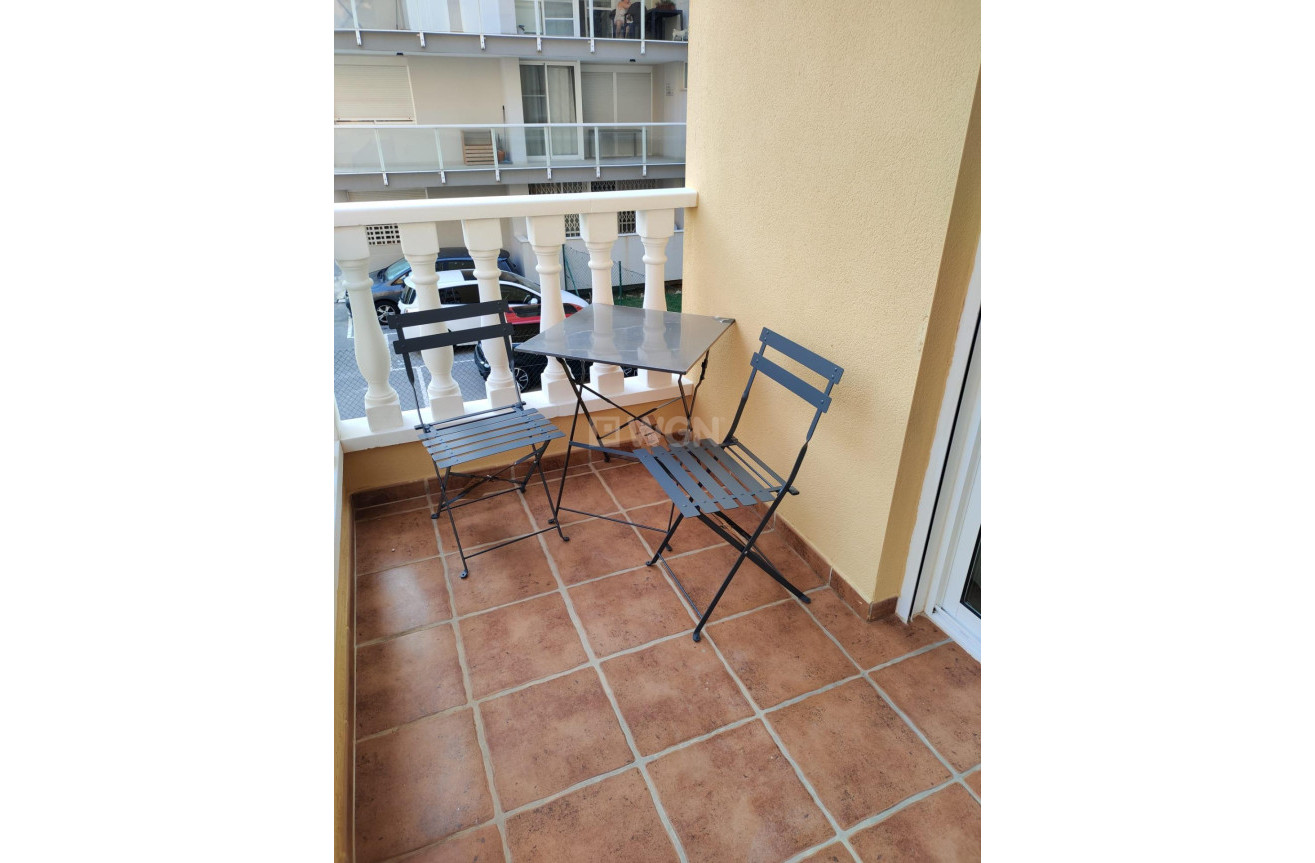 Reventa - Apartamento / piso - Guardamar del Segura - Puerto Deportivo