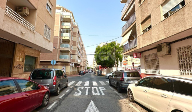 Resale - Apartment / flat - Torrevieja - Estacion De Autobuses