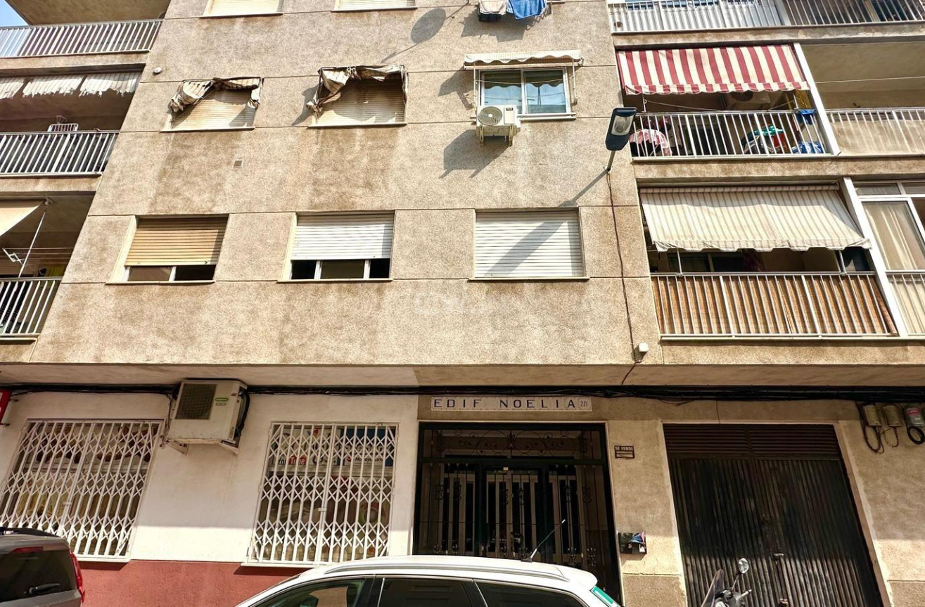 Resale - Apartment / flat - Torrevieja - Estacion De Autobuses