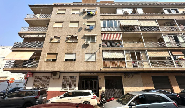 Resale - Apartment / flat - Torrevieja - Estacion De Autobuses