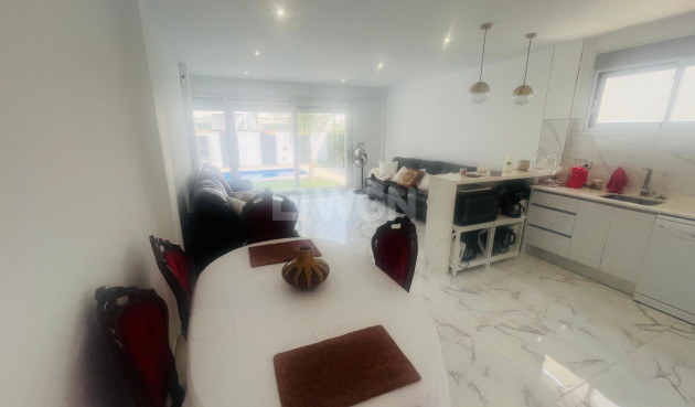 Reventa - Villa - Los Alcázares - Costa Calida