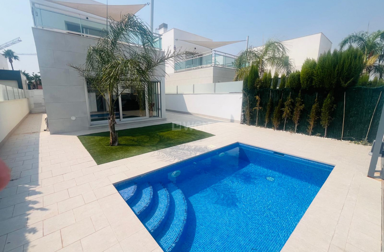 Reventa - Villa - Los Alcázares - Costa Calida