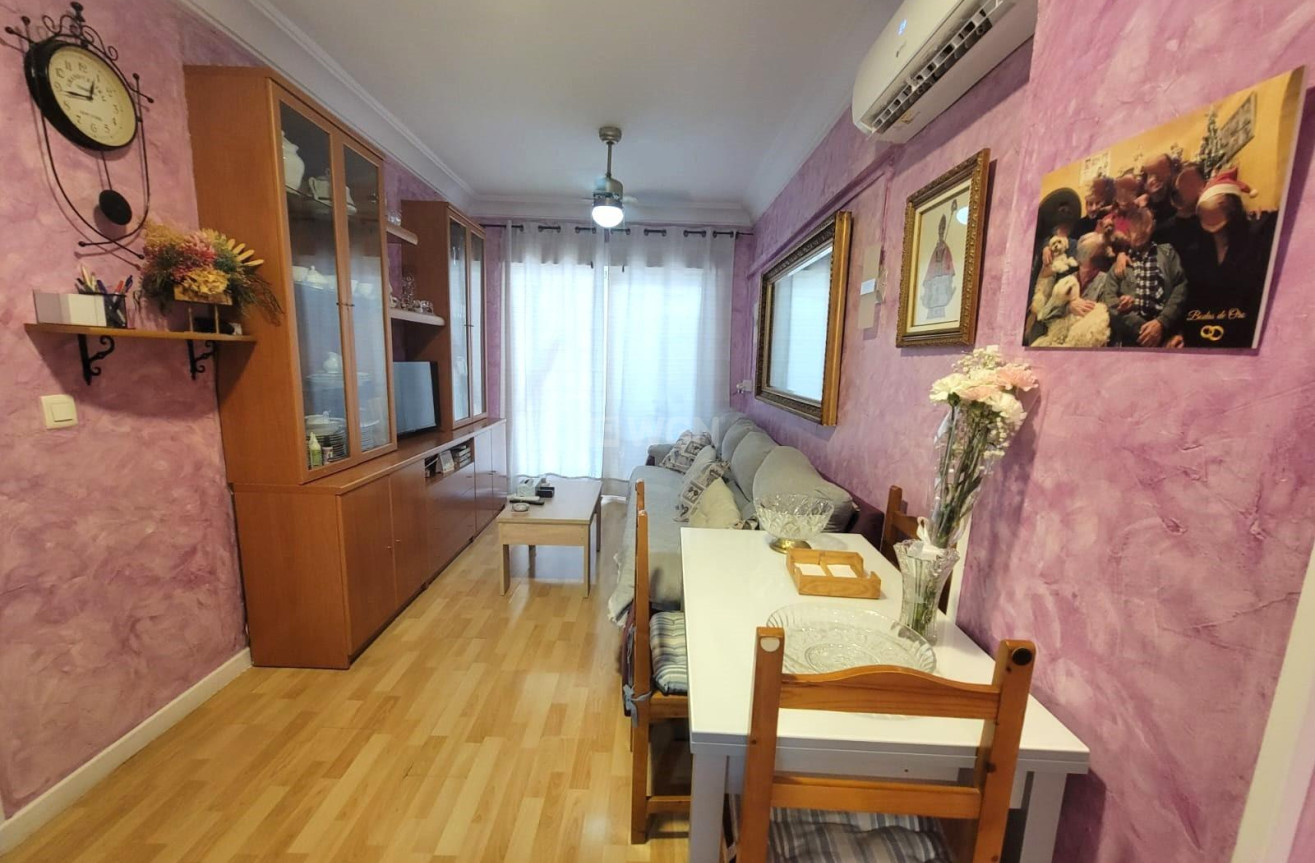 Resale - Apartment / flat - Torrevieja - Playa del Cura