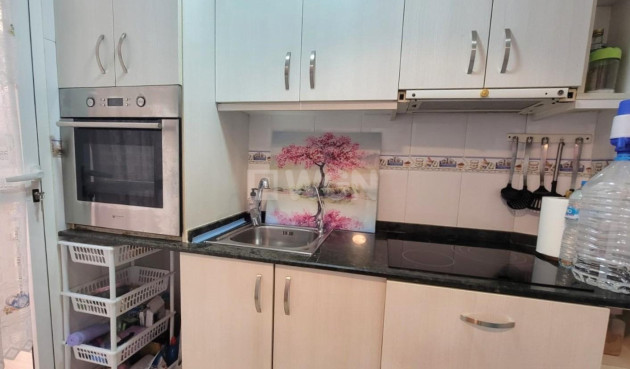 Resale - Apartment / flat - Torrevieja - Playa del Cura