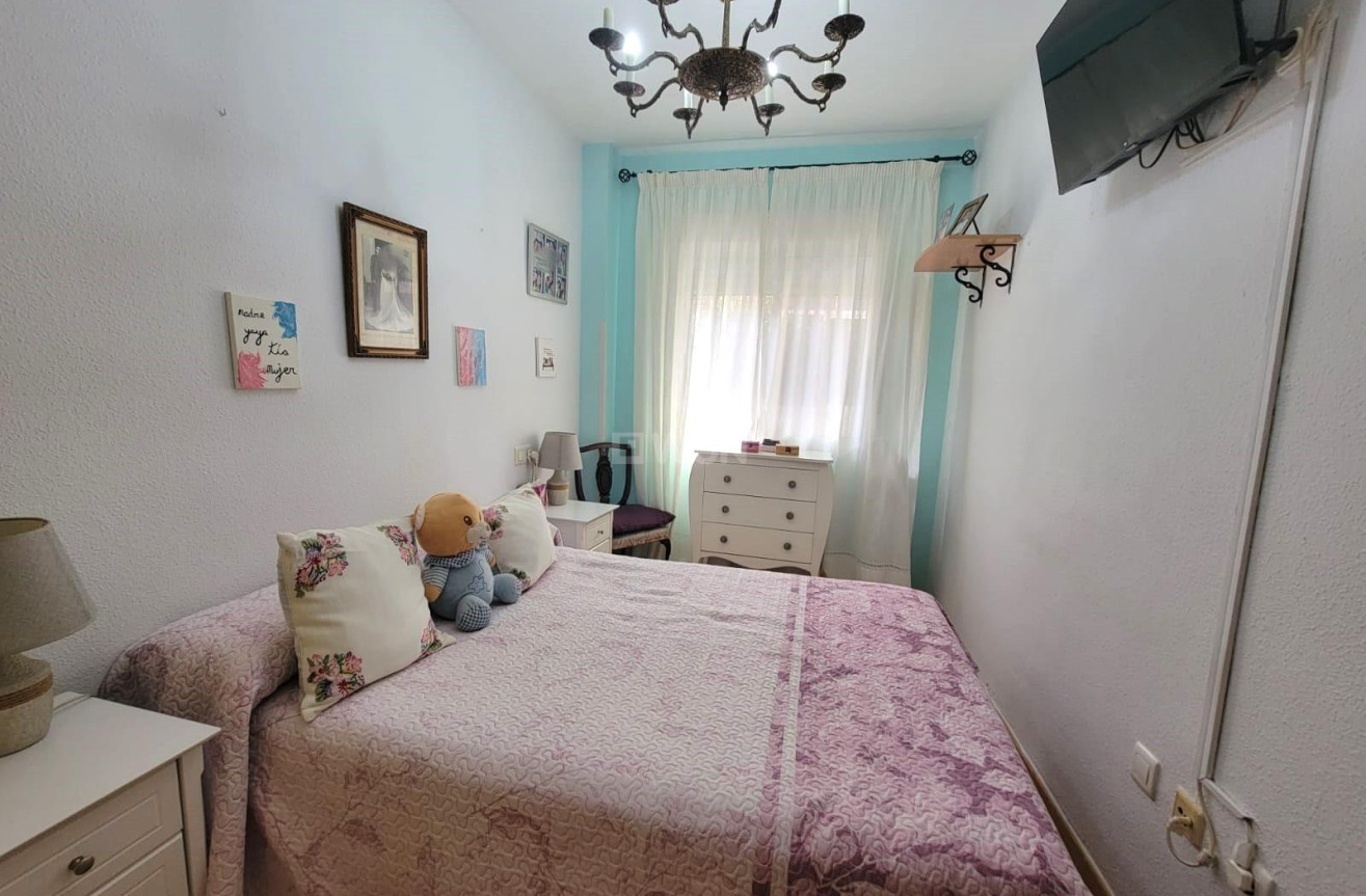 Resale - Apartment / flat - Torrevieja - Playa del Cura