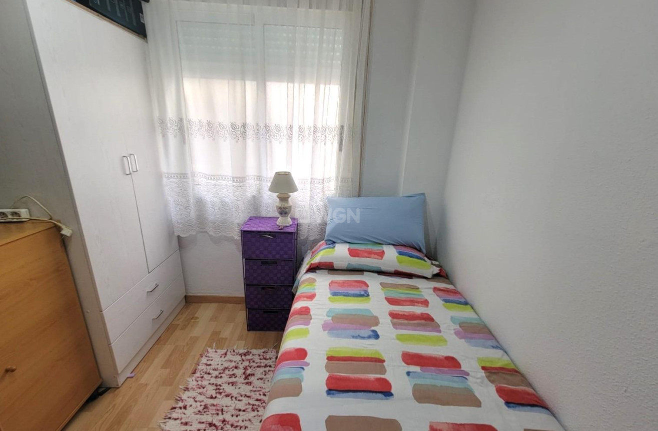 Resale - Apartment / flat - Torrevieja - Playa del Cura