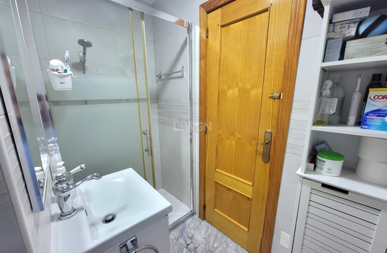 Resale - Apartment / flat - Torrevieja - Playa del Cura