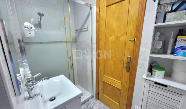 Resale - Apartment / flat - Torrevieja - Playa del Cura