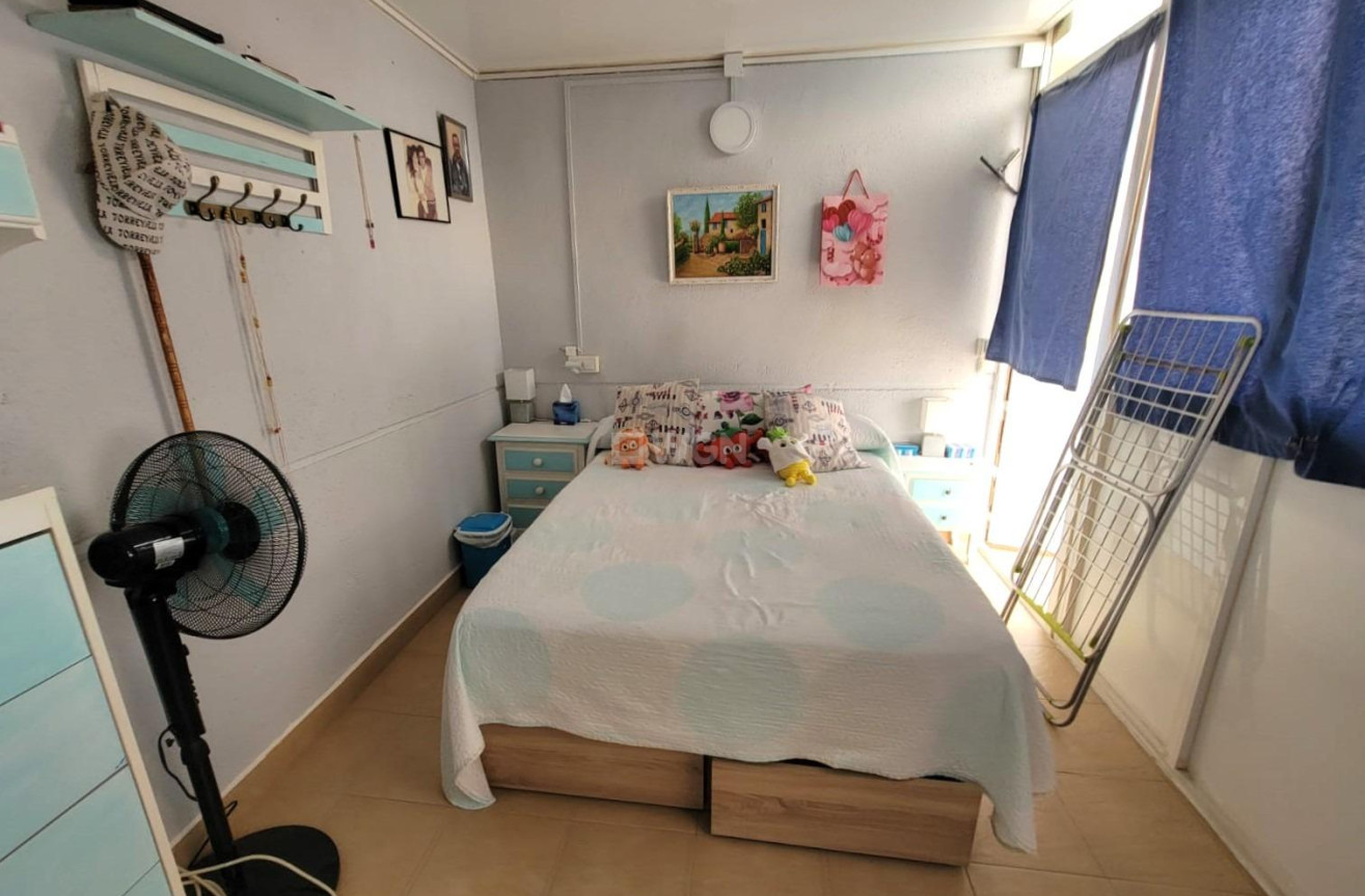 Resale - Apartment / flat - Torrevieja - Playa del Cura